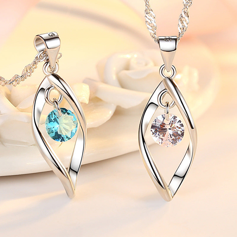 Knob Necklace Simple Crystal Pendant Girls Fashion Accessories New Rotating Love Pendant